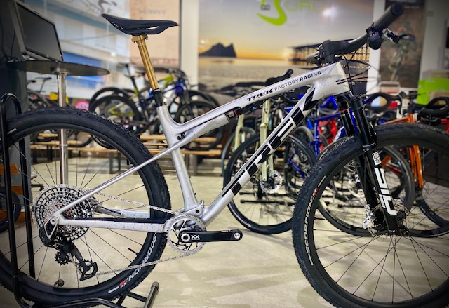 TREK SUPERCALIBER SLR 9.9  2024