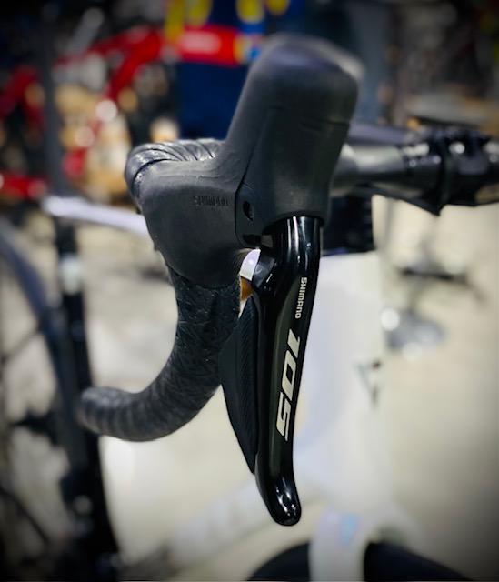 GIANT DEFY ADVANCED PRO1  2024