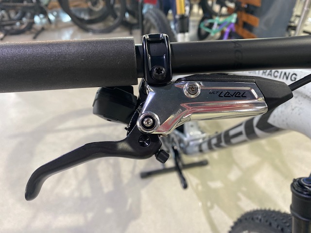TREK SUPERCALIBER SLR 9.9  2024
