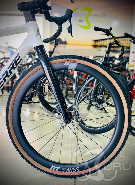 LAPIERRE CROSSHILL CF 8.0  2025