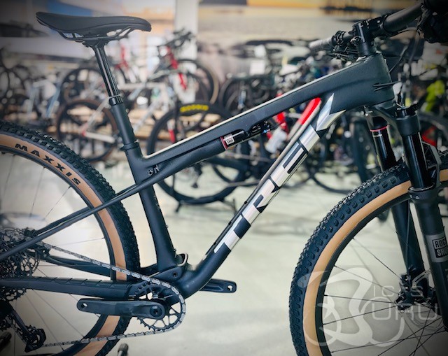 TREK SUPERCALIBER  SL 9.6   2026